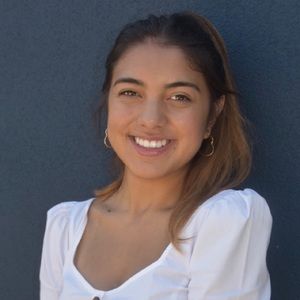 Meet your Posher, Izabella